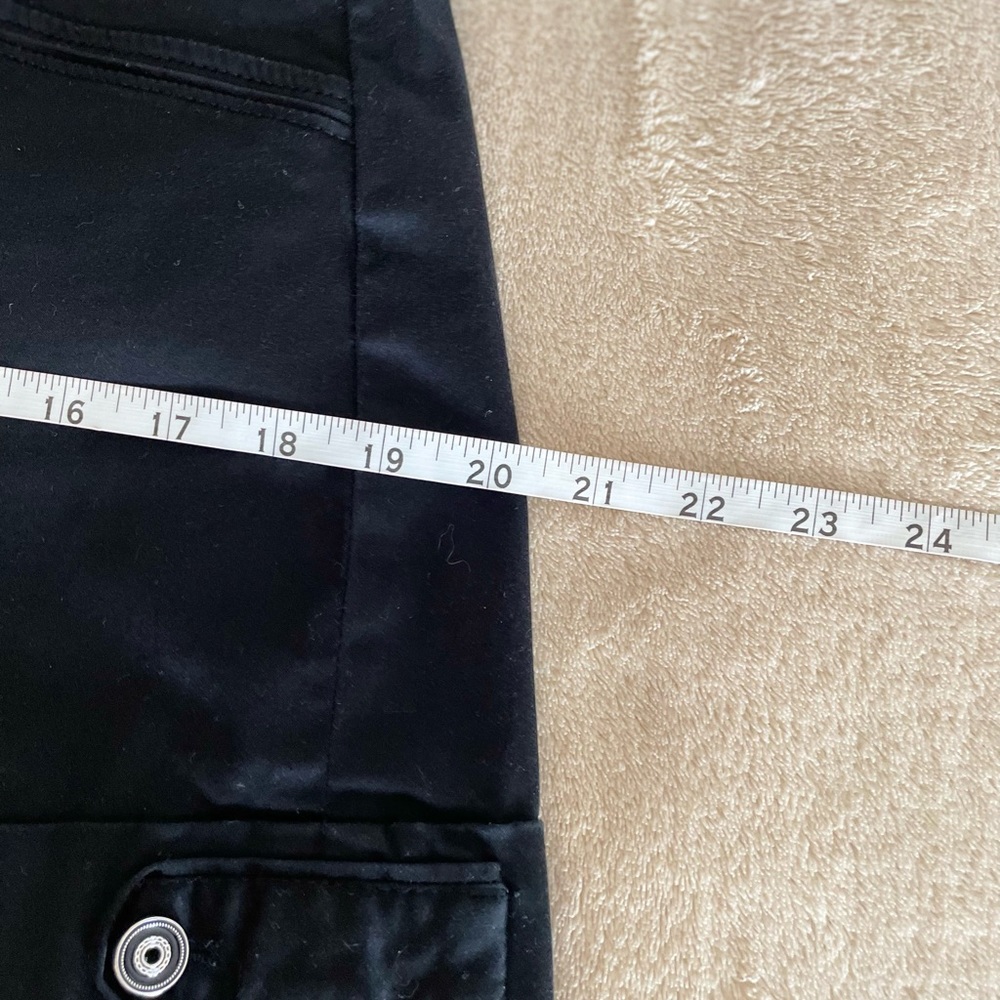 White House Black Market Cargo Shorts - Size 10 - Picture 6 of 15